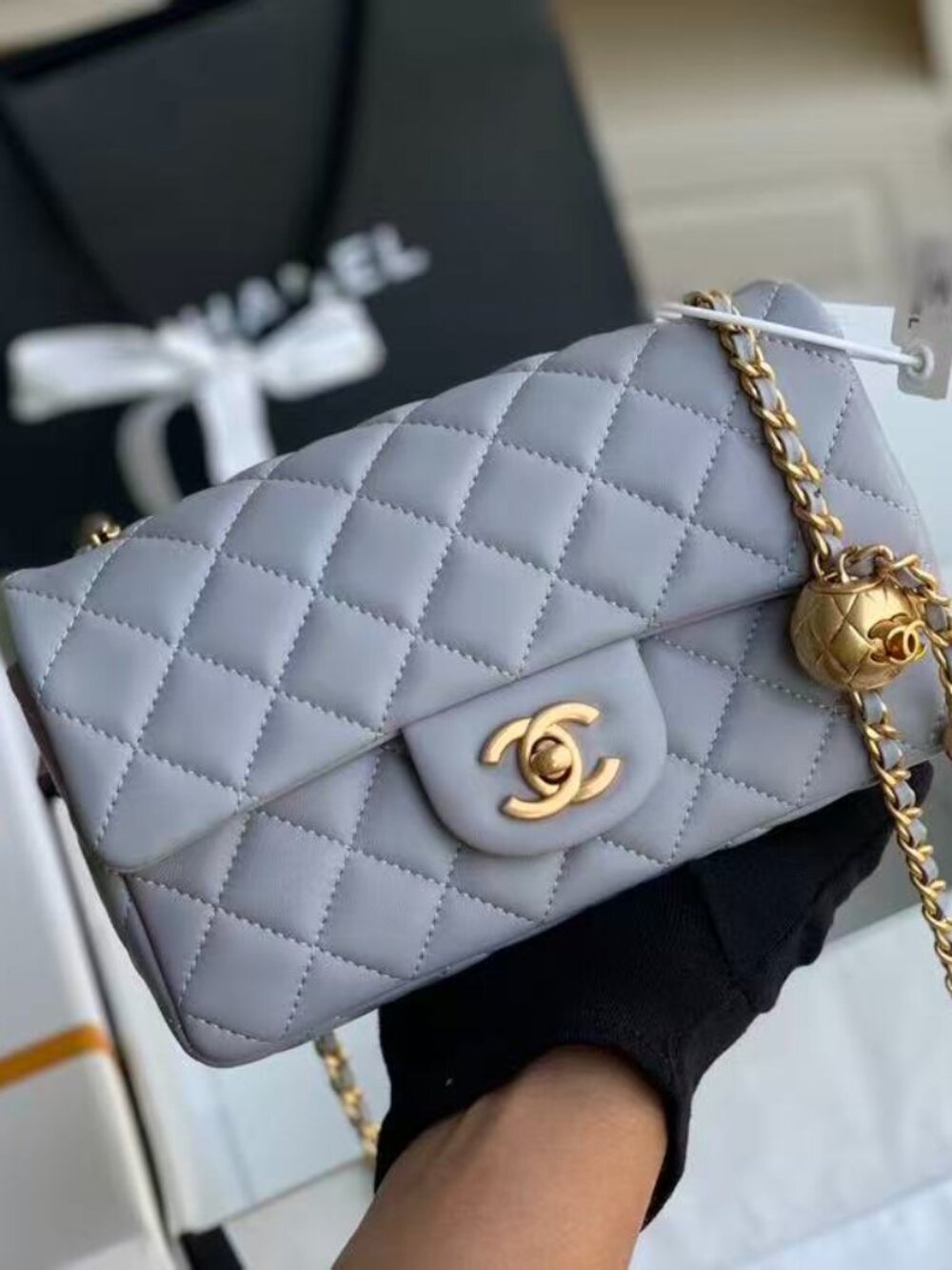 Classic CHANEL Bag: A Stylish and Versatile Choice for Elegance